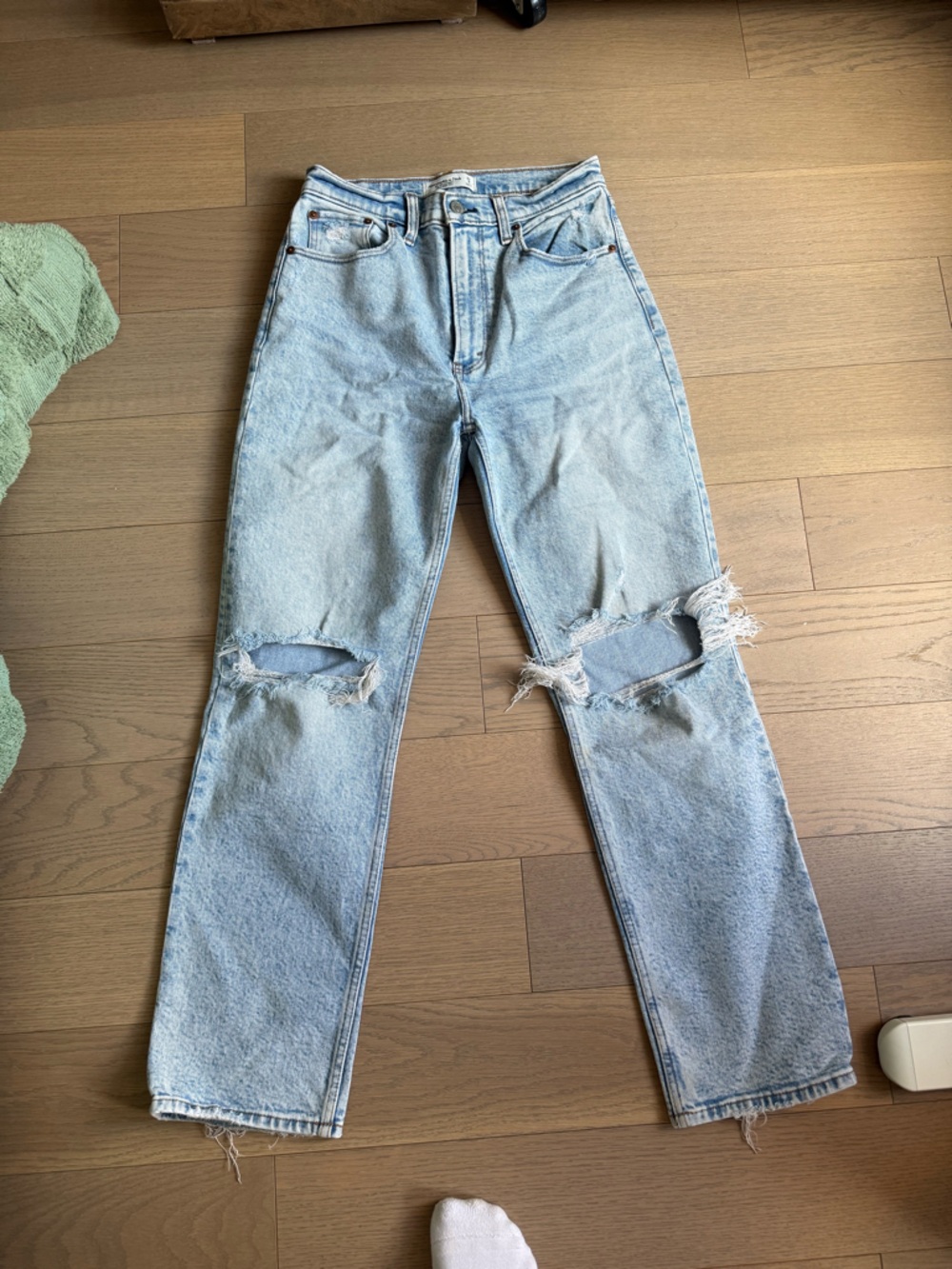 Abercrombie & Fitch Light Wash Ripped Skinny Jeans